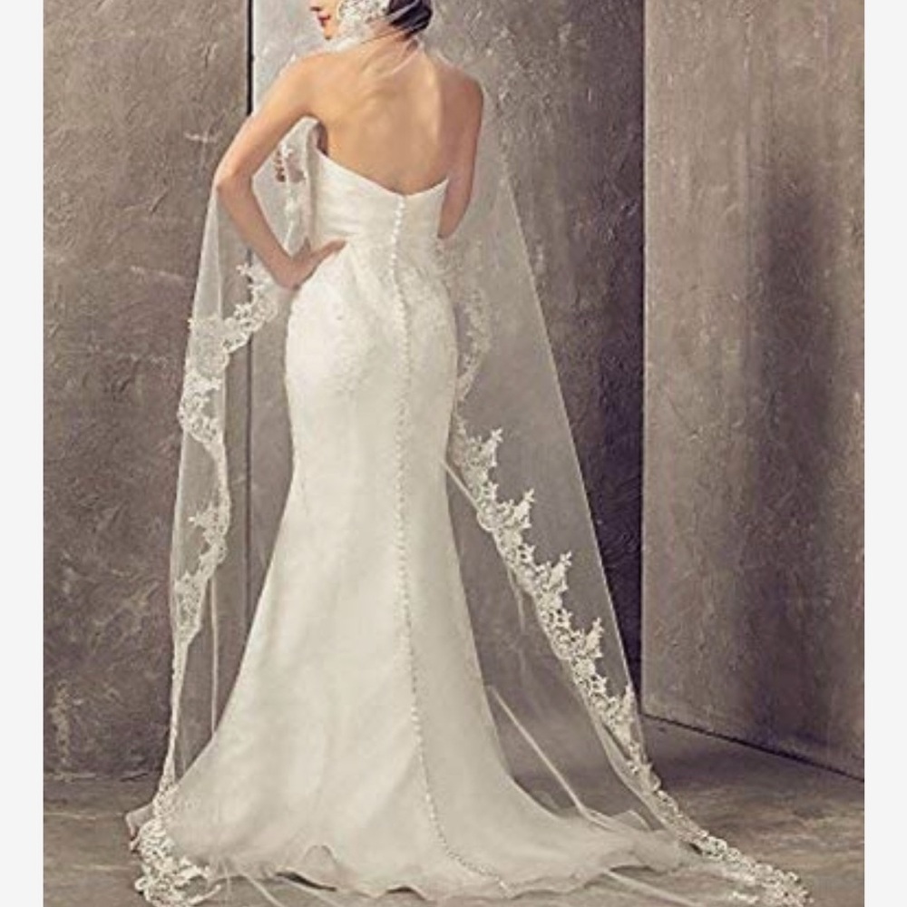 Elegant White Lace Wedding Dress
